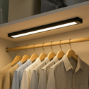 Luminária em LED com sensor de movimento - Fácil Instalação | AtelierVerse